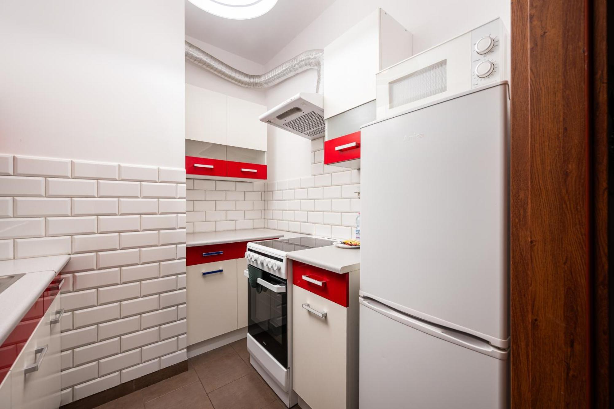 Metro Plocka Cosy Apartment Warsaw Exterior photo